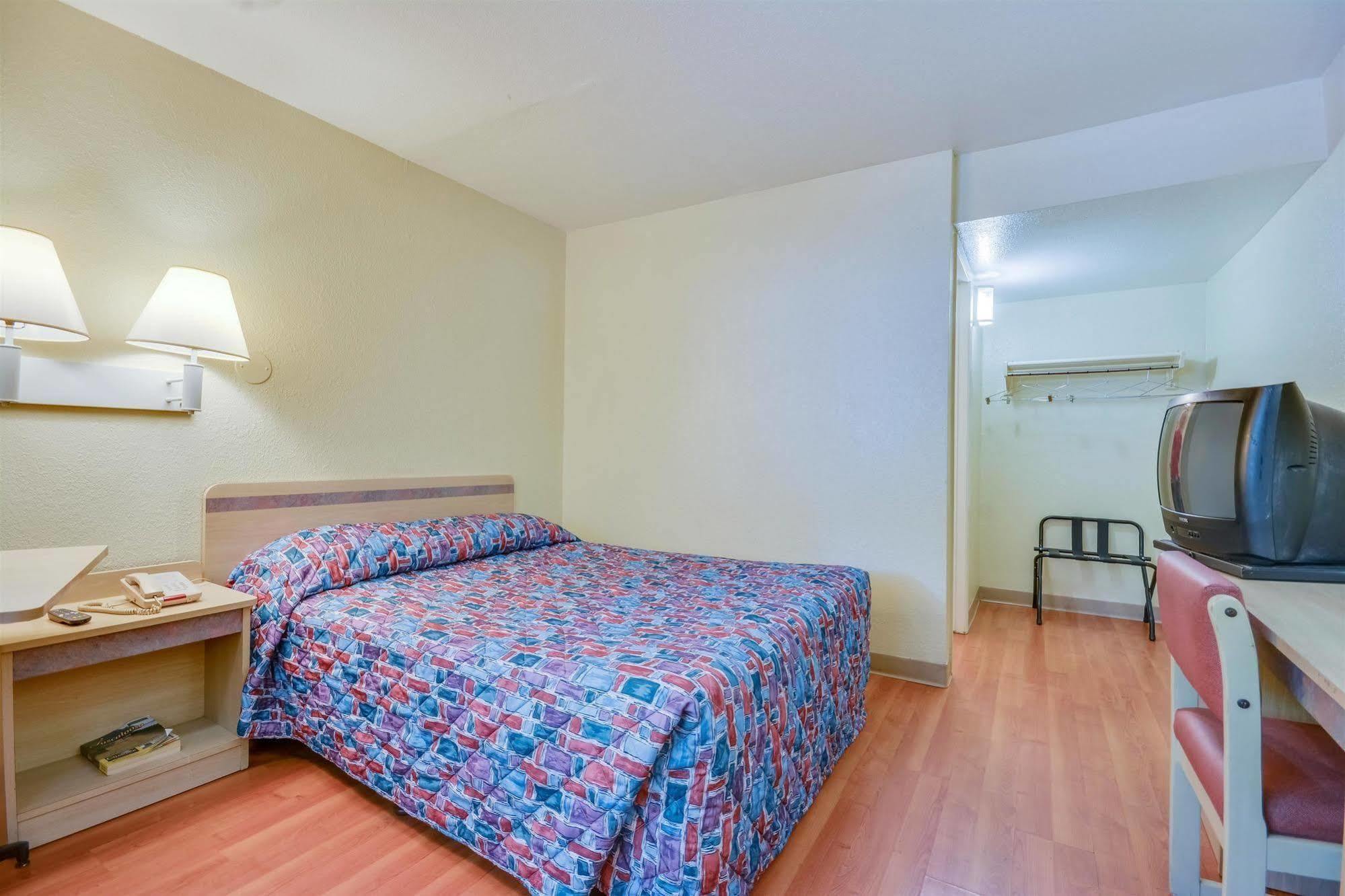 Motel 6-Tuscaloosa, Al מראה חיצוני תמונה
